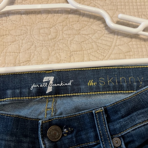 7 for All Mankind “The Skinny” size 30 distressed jeans - Picture 4 of 8